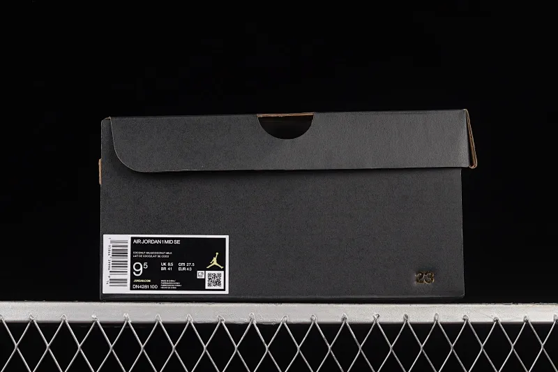 All categories Air Jordan Jordan series basketball shoes Air Jordan 1 Mid G version pure original Air Jordan 1 Mid AJ1 Joe 1 coconut milk color mid-top basketball shoes DN4281-100